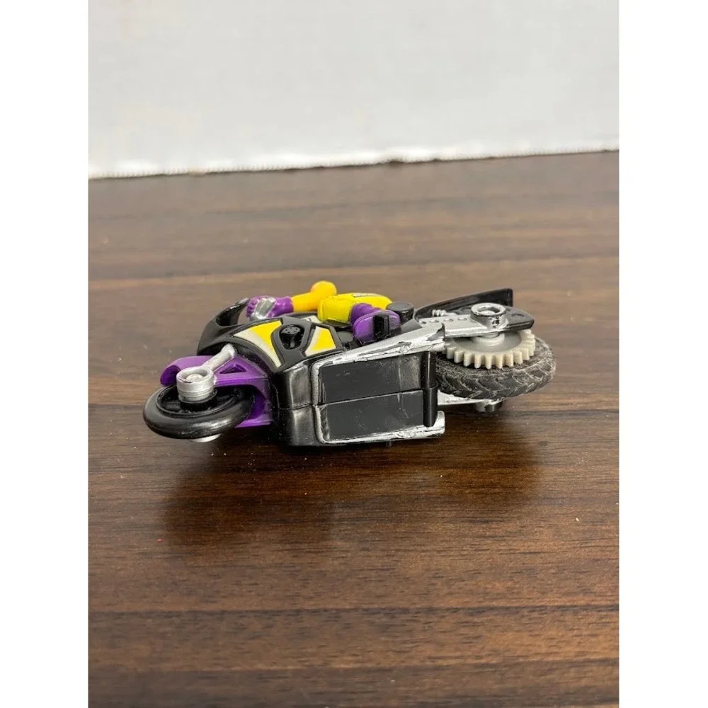 Hot Wheels Black Yellow Purple Racing Motorcycle with Rider Number 21 Toy